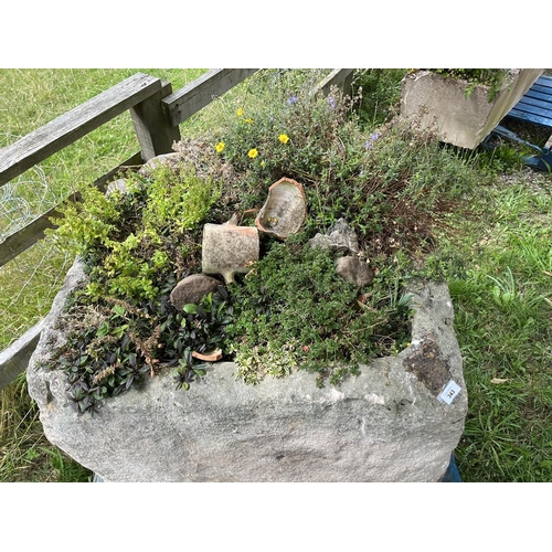 343 - Very large square stone trough - Approx size: W: 87cm D: 87cm H: 85cm