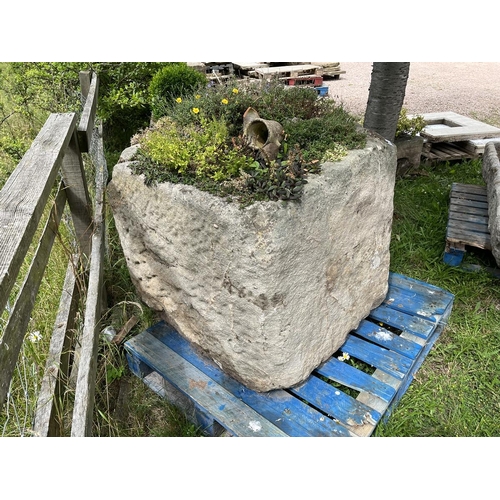 343 - Very large square stone trough - Approx size: W: 87cm D: 87cm H: 85cm