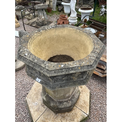 422 - Genuine vintage Haddenstone font - Approx height: 117cm