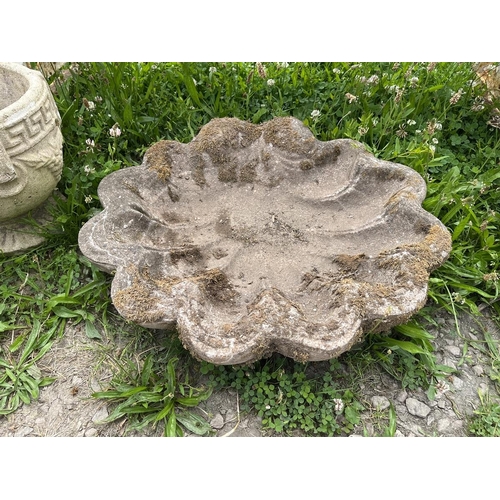 441 - Pair of small pedestal planters together with shell shaped bird bath top