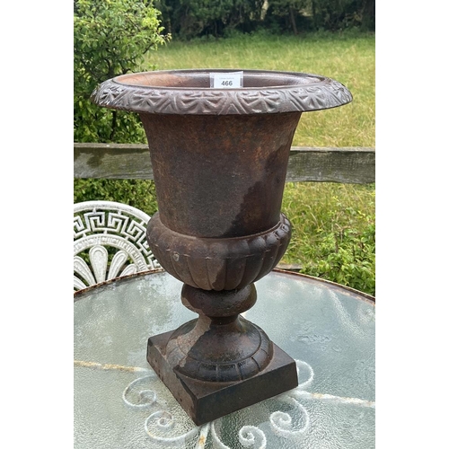 466 - Cast iron pedestal planter - Approx height: 44cm