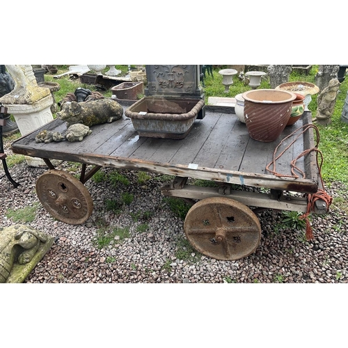 484 - Antique cart