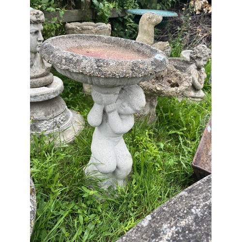 590 - Stone birdbath