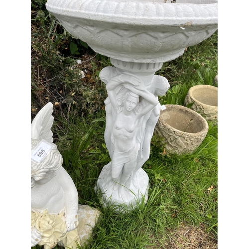 599 - Stone birdbath adorned with nudes - Approx height: 79cm