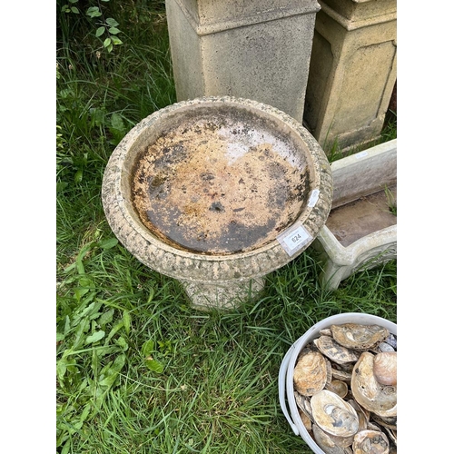 624 - Stone birdbath