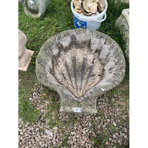 630 - Large clam shell bird bath