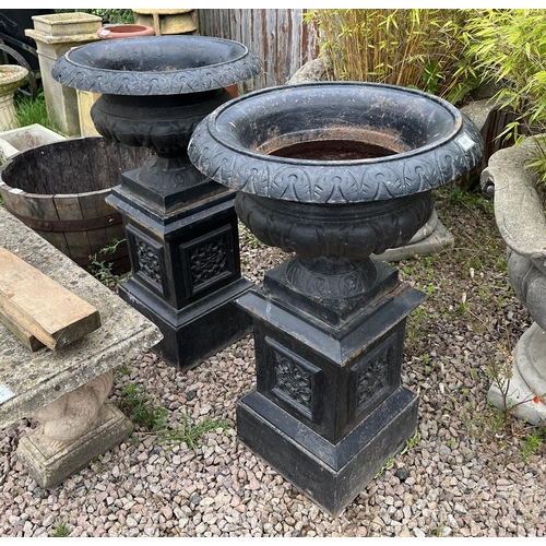 635 - Pair of cast iron pedestal planters - Approx height: 95cm