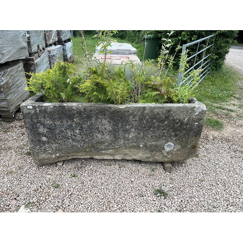 643 - Very large antique stone trough - Approx size: W: 175cm D: 108cm H: 72cm