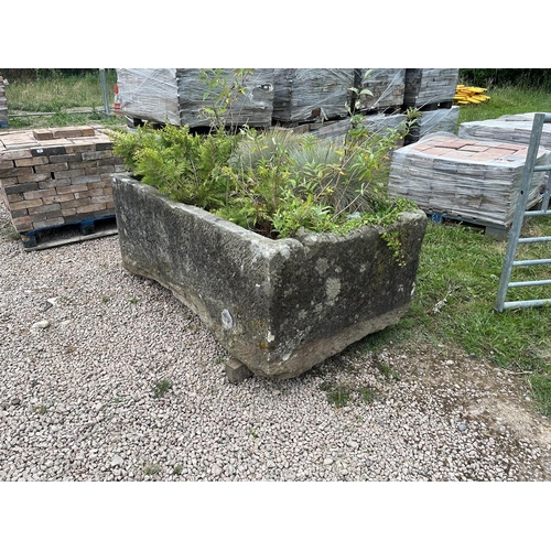 643 - Very large antique stone trough - Approx size: W: 175cm D: 108cm H: 72cm