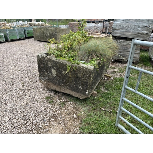 643 - Very large antique stone trough - Approx size: W: 175cm D: 108cm H: 72cm