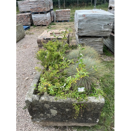 643 - Very large antique stone trough - Approx size: W: 175cm D: 108cm H: 72cm