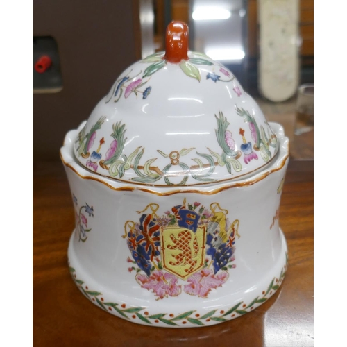 464 - Ceramic vase with armorial decoration and lid