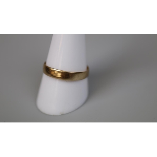 103 - 3 x 9ct gold rings - Approx weight 7.4g