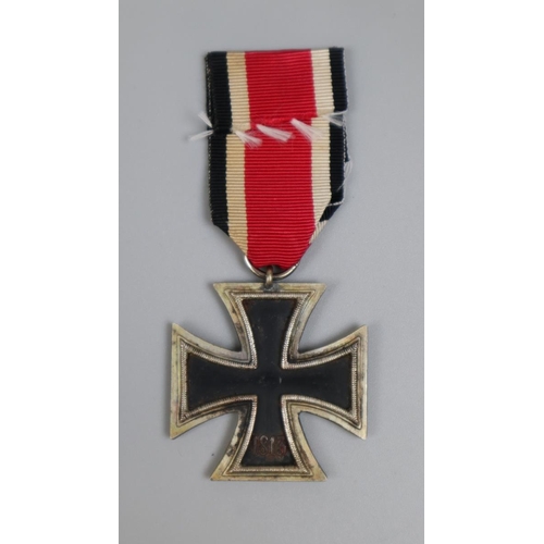 148 - WWII 2nd Class Iron Cross medal