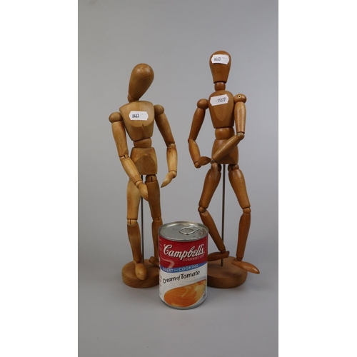 203 - 2 articulated figures - Approx height 33cm