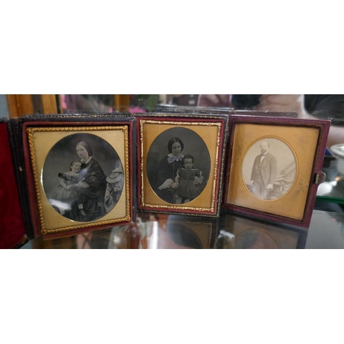 227 - Collectables to include miniature photo frames