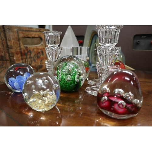 463 - Collection of paper weights