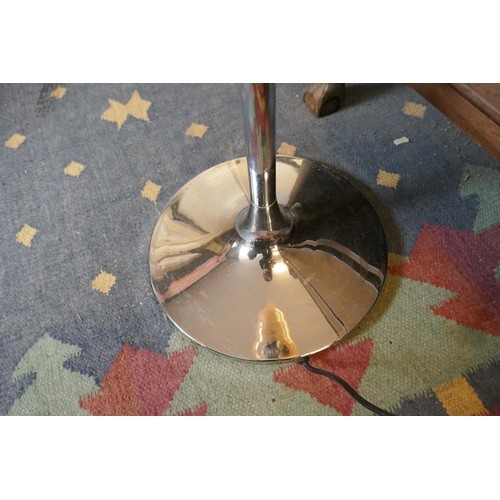 536 - Guzzini vintage space age Bud Grande floor lamp