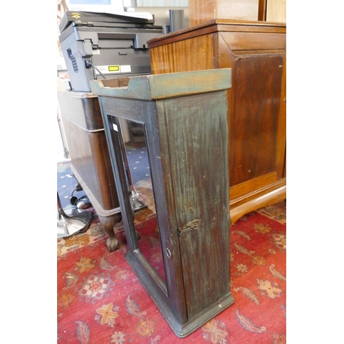 537 - Glazed display cabinet