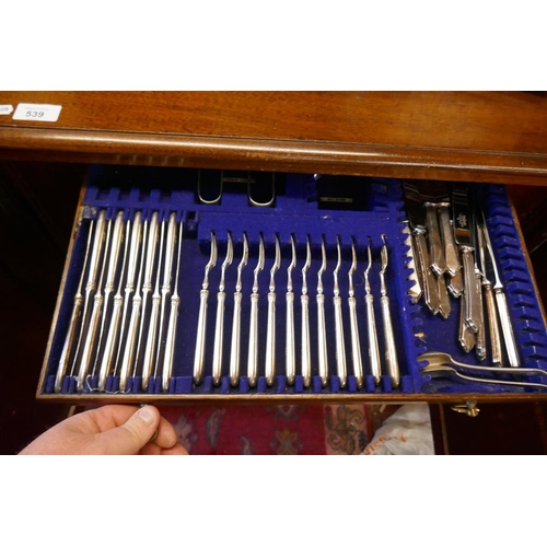 539 - Cutlery chest with 5 drawers of cutlery – Width 73cm, Depth 42cm, Height 94cm