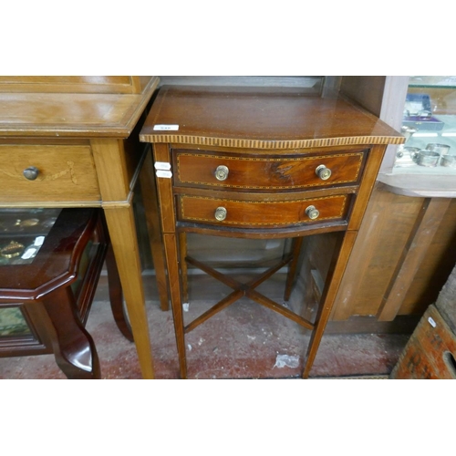 548 - Small Edwardian inlaid table