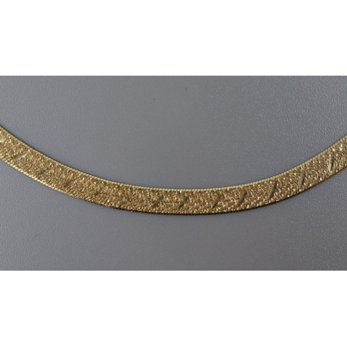 95 - 14ct gold necklace - Approx weight 9.1g