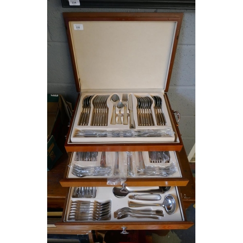 335 - Fine quality canteen of cutlery by SBW in wooden chest (as new)