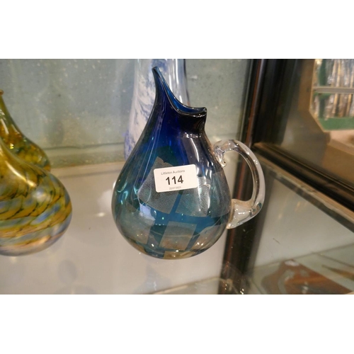 114 - Collection of 'The Gallery upstairs' glassware, Henley in Arden, mostly signed