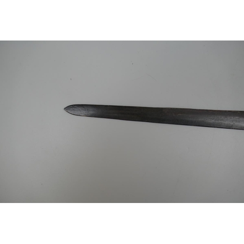 116 - Gauche (Left) handed dagger