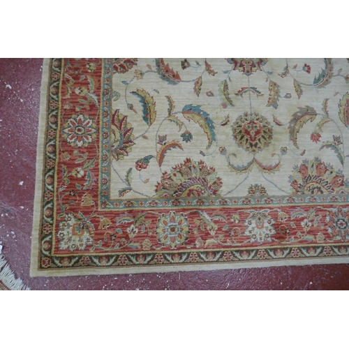 271 - Chinese rug - Approx size: 251cm x 166cm