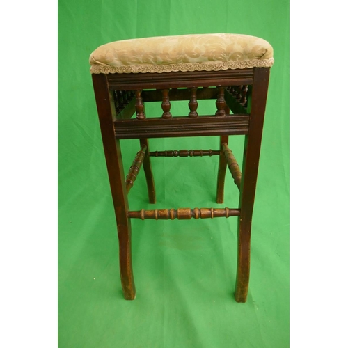 273 - Small piano stool