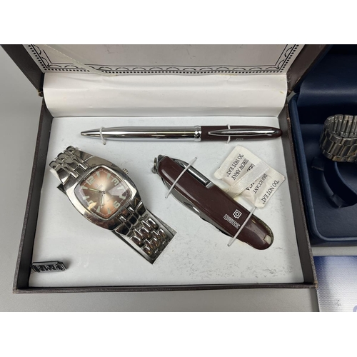 68 - Gents Seiko watch together with Qbos watch pen and knife set