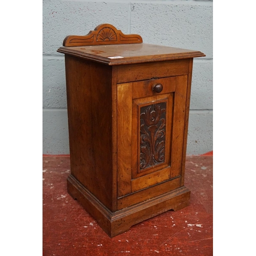 297 - Antique mahogany purdonium