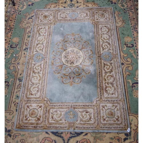 307 - Chinese rug - Approx size: 124cm x 183cm