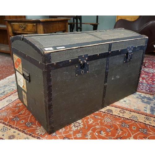 401 - Domed topped steamer trunk