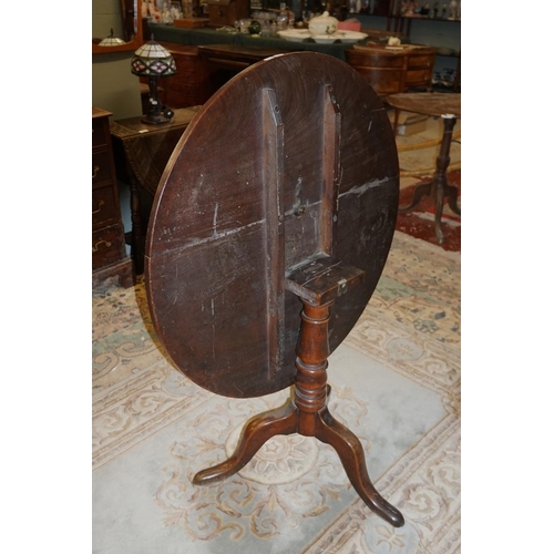 306 - Georgian tilt top table - Diameter approx. 88cm