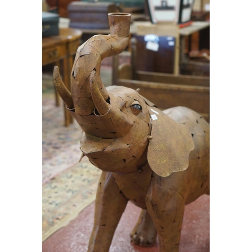 366 - Large metal art elephant - Approx height: 124cm