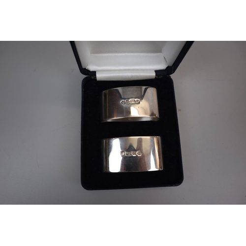 6 - Pair of hallmarked silver napkin rings in case - Approx weight: 70g