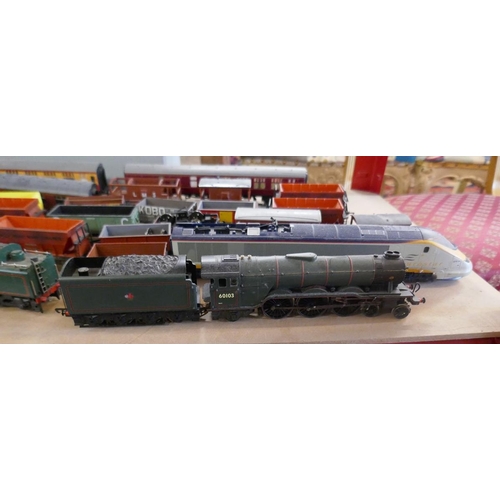 212 - Collection of train locomotives and carriages