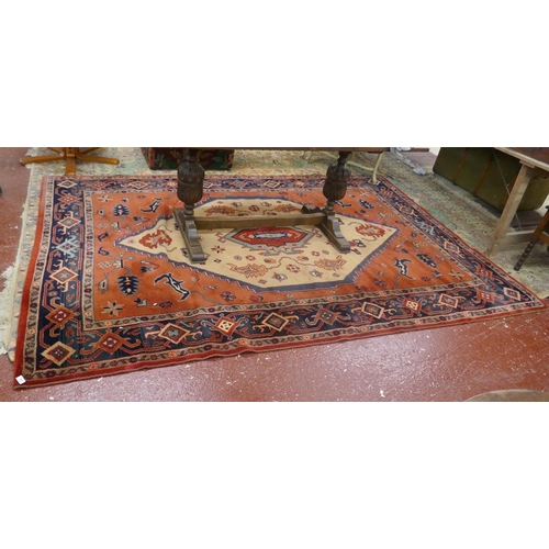 370 - Red pattern rug - 290cm x 196cm