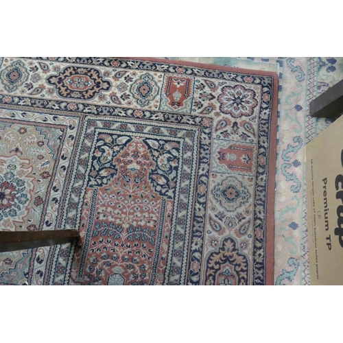 371 - Patterned rug - 290cm x 202cm