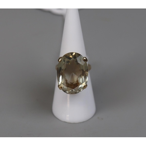 44 - 9ct gold citrine set ring - Size: L
