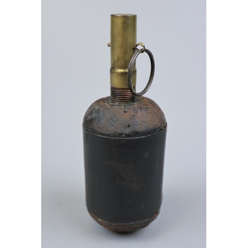 100 - W.P bomb No27 grenade - deactivated