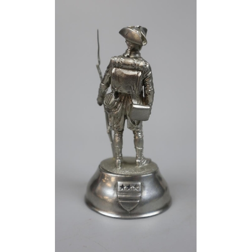 124 - Pewter military figures - English miniatures