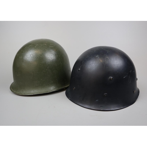 142 - Vietnam M1 helmet French made & dated 1960 R in middle