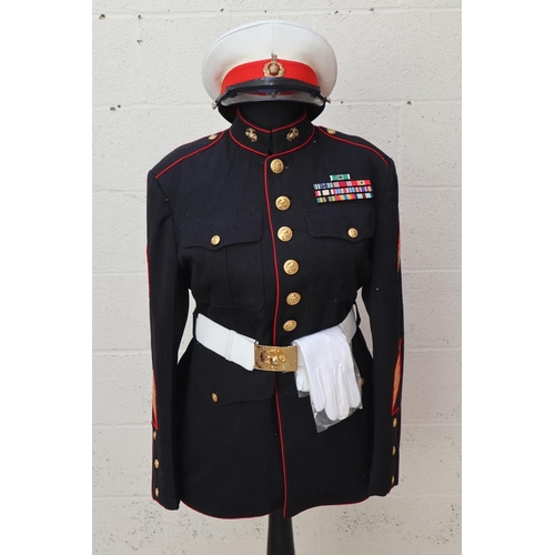 220 - US Marines dress jacket, gloves and cap