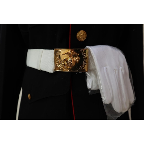 220 - US Marines dress jacket, gloves and cap