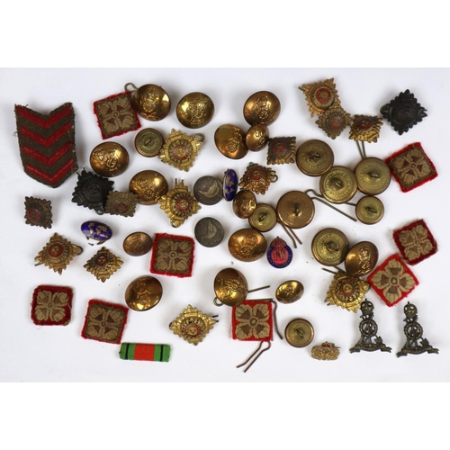 256 - Collection of WW2 military buttons etc