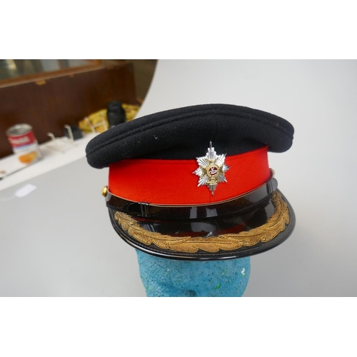 304 - Sherwood Foresters and Royal Worcesters officers cap