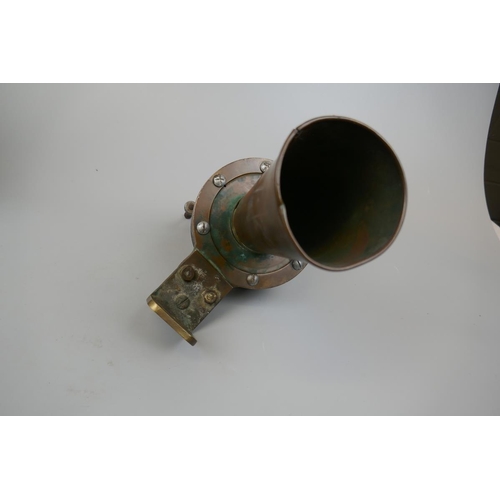 312 - Brass claxon siren